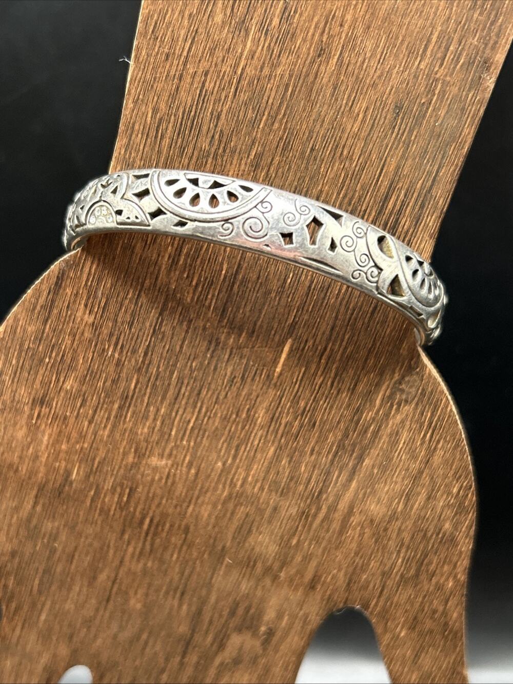 Brighton Silver Plate Scrolled Bangle Bracelet Size 7.5 Reticulated